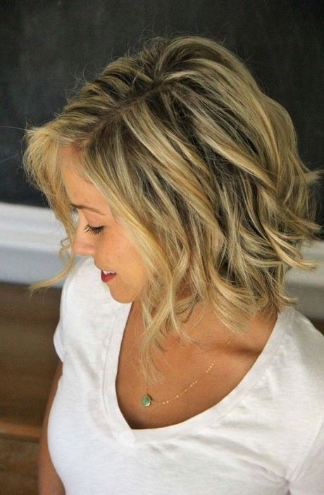 wavy-short-hairstyles-2020-82_12 Wavy short hairstyles 2020