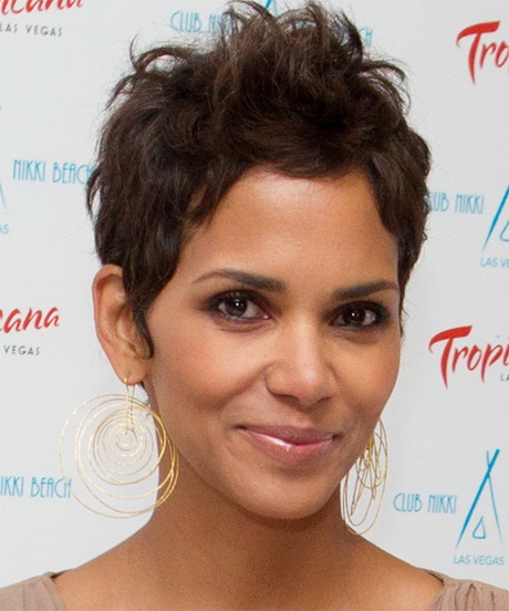 halle-berry-short-haircut-84_9 Halle berry short haircut