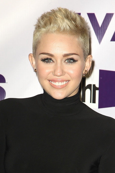 miley-cyrus-short-haircut-38_17 Miley cyrus short haircut