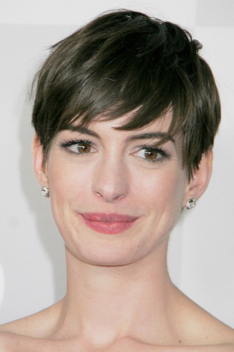 oval-face-short-hairstyles-96_16 Oval face short hairstyles