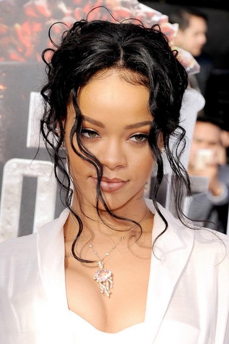 rihanna-hairstyle-pictures-33_6 Rihanna hairstyle pictures