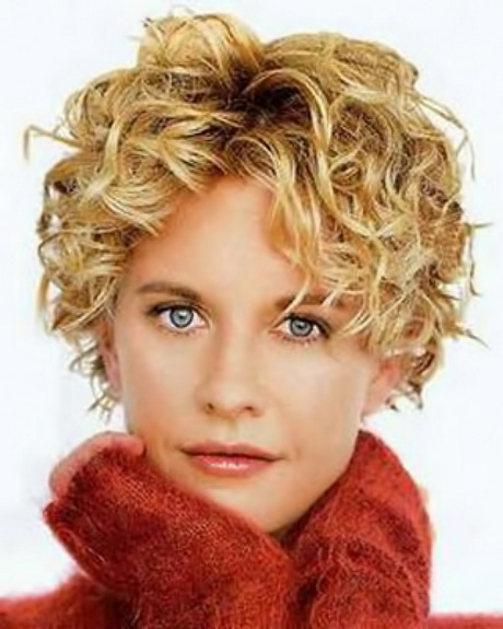 short-curly-haircuts-for-round-faces-14 Short curly haircuts for round faces