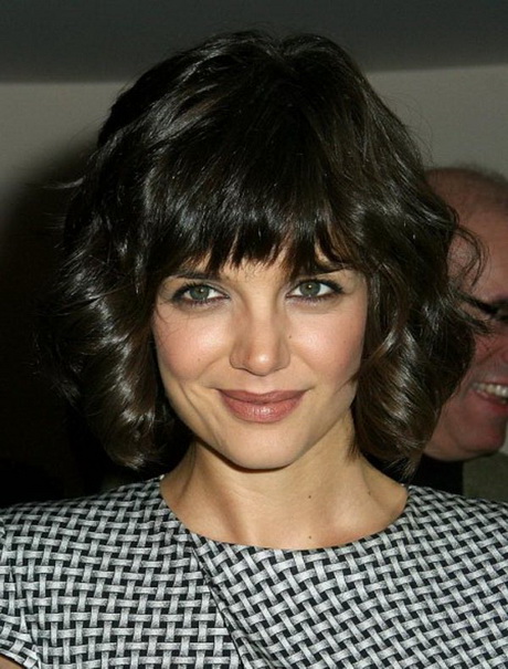 short-curly-hairstyles-with-bangs-55_12 Short curly hairstyles with bangs