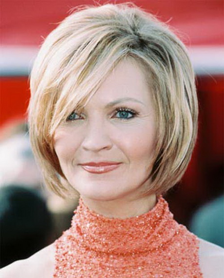 short-hairstyles-for-over-50s-45_19 Short hairstyles for over 50s