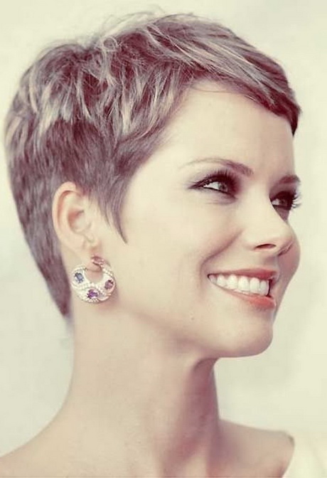 short-hairstyles-for-women-over-30-72_17 Short hairstyles for women over 30