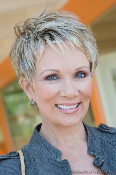 Very short hairstyles for older women