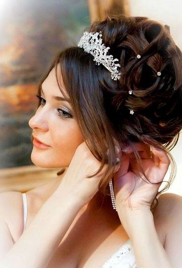 bridesmaid-hairstyles-2017-68_9 Bridesmaid hairstyles 2017