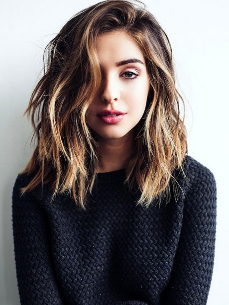 medium-length-layered-hairstyles-2017-89_10 Medium length layered hairstyles 2017