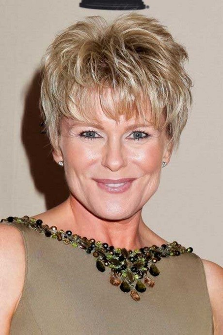 short-haircuts-for-women-over-50-in-2017-06_15 Short haircuts for women over 50 in 2017