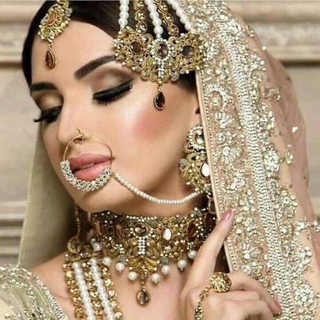 asian-bridal-hairstyles-2018-26_16 Asian bridal hairstyles 2018