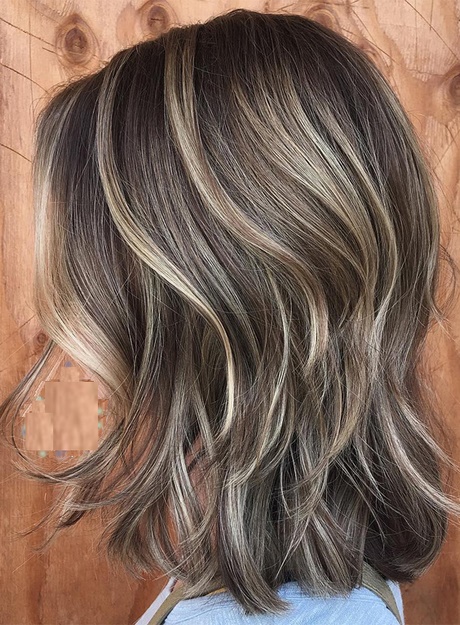 trendy-medium-hairstyles-2018-76_16 Trendy medium hairstyles 2018