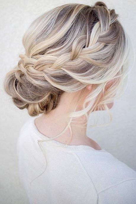 bridesmaids-hairstyles-2021-99_8 Bridesmaids hairstyles 2021