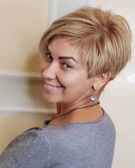 ladies-short-hairstyles-2021-60_2 Ladies short hairstyles 2021