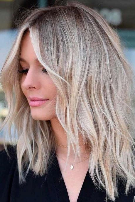 layered-haircuts-for-medium-hair-2021-61_15 Layered haircuts for medium hair 2021