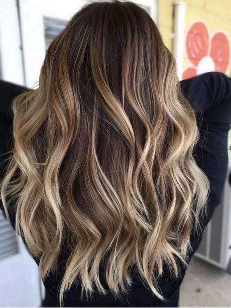 mid-length-hair-trends-2021-92_17 Mid length hair trends 2021