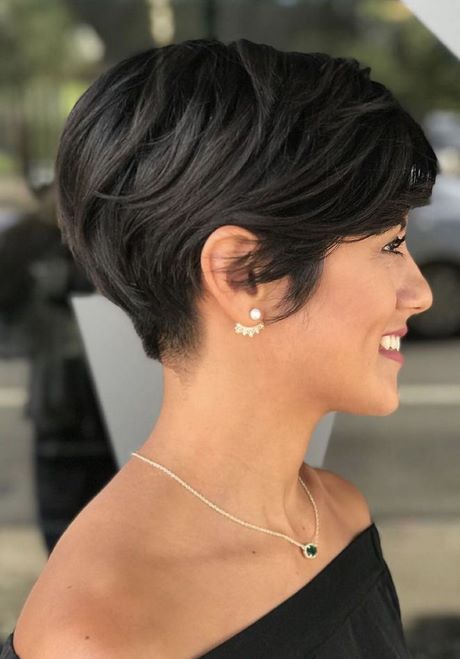 short-hairstyles-for-wavy-hair-2021-64_6 Short hairstyles for wavy hair 2021