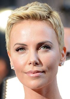 charlize-theron-pixie-haircut-89_10 Charlize theron pixie haircut