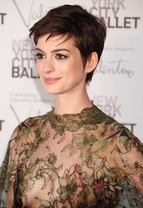 feminine-pixie-cuts-for-round-faces-42_19 Feminine pixie cuts for round faces