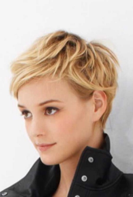 feminine-pixie-cuts-for-round-faces-42_3 Feminine pixie cuts for round faces