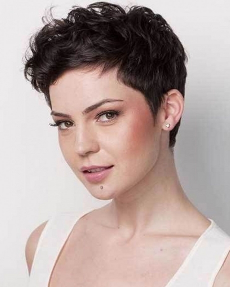 best-haircut-for-round-face-female-2019-94_19 Best haircut for round face female 2019