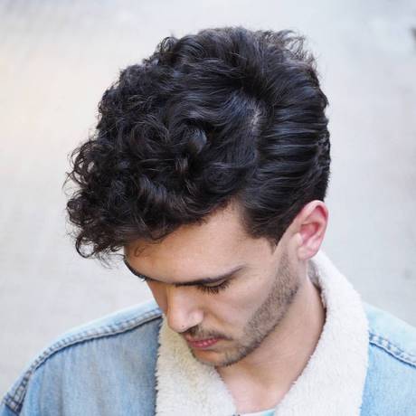 best-hairstyles-for-curly-hair-2019-37_15 Best hairstyles for curly hair 2019