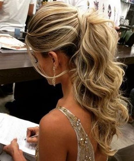 bridesmaid-hairstyles-2019-90_5 Bridesmaid hairstyles 2019