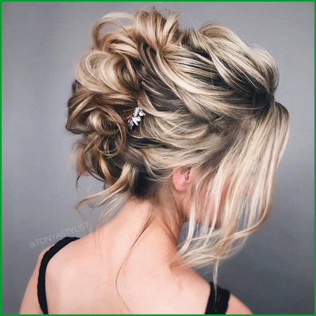 grad-hairstyles-2019-00_4 Grad hairstyles 2019