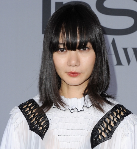 hair-with-bangs-2019-23_13 Hair with bangs 2019