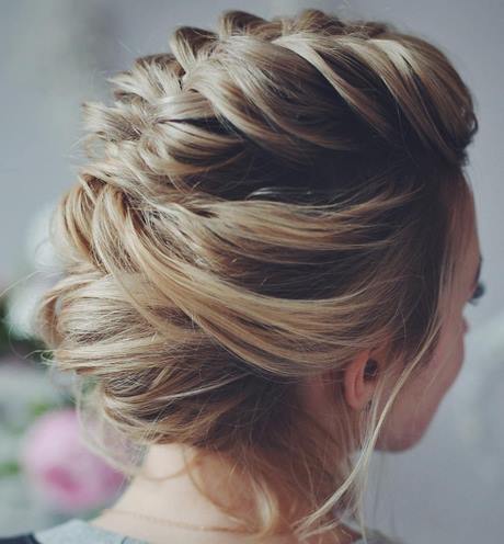 hottest-prom-hairstyles-2019-93_16 Hottest prom hairstyles 2019