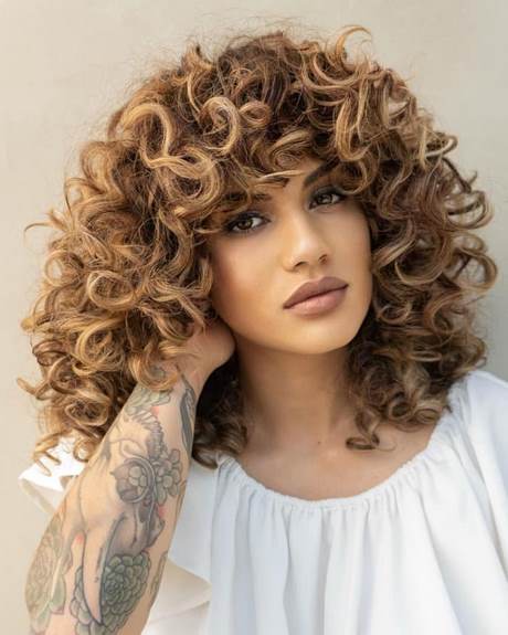 cute-short-curly-hairstyles-2022-88_8 Cute short curly hairstyles 2022