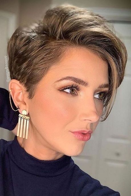 fashionable-short-hairstyles-for-women-2022-79_11 Fashionable short hairstyles for women 2022