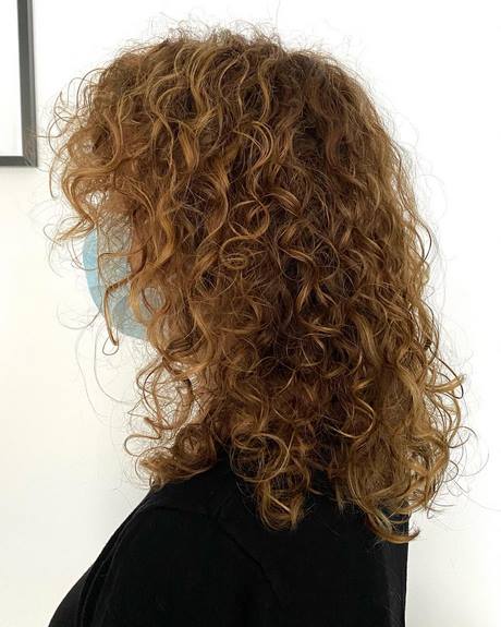 hairstyles-for-curly-hair-2022-20_4 Hairstyles for curly hair 2022