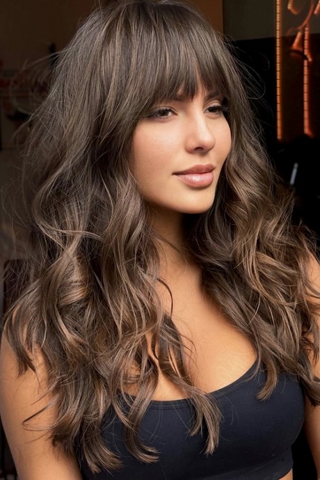 hairstyles-with-bangs-2022-66_5 Hairstyles with bangs 2022