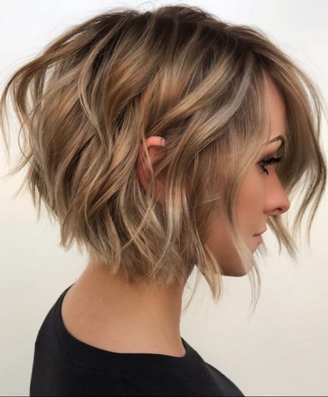 layered-bobs-2022-21_9 Layered bobs 2022