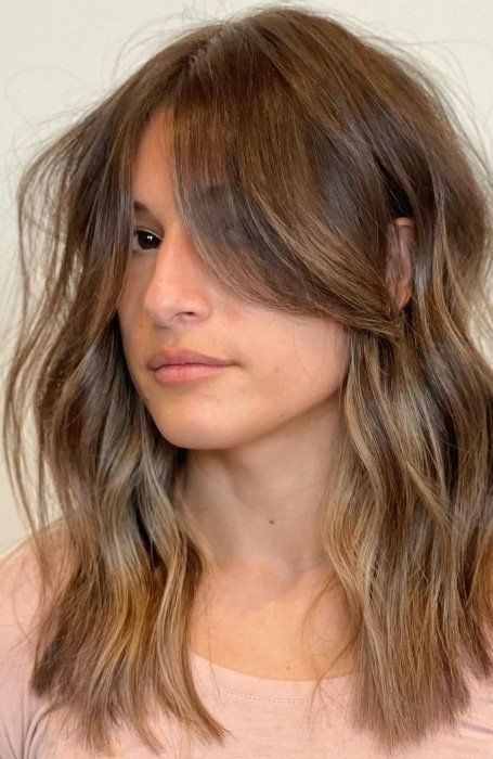 medium-haircuts-with-bangs-2022-60_15 Medium haircuts with bangs 2022