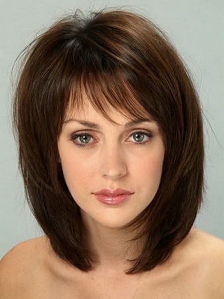 medium-haircuts-with-bangs-2022-60_16 Medium haircuts with bangs 2022