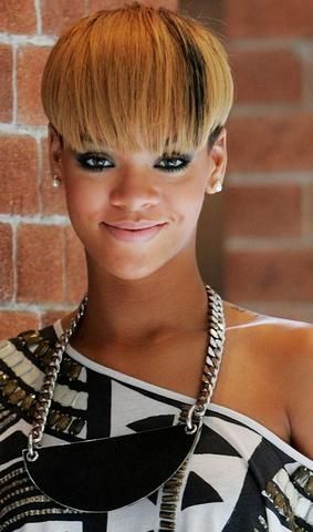 rihanna-short-hair-styles-2022-93_3 Rihanna short hair styles 2022