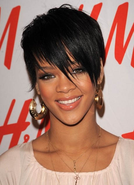 rihanna-short-hair-styles-2022-93_6 Rihanna short hair styles 2022