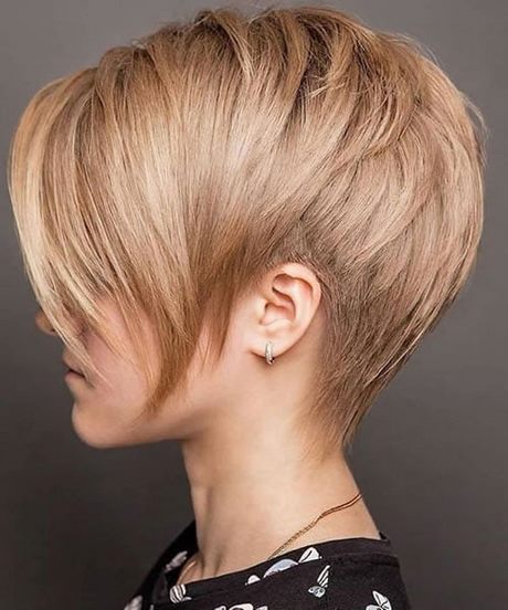 short-bobbed-hairstyles-2022-51_6 Short bobbed hairstyles 2022