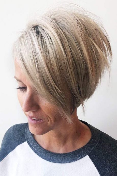 short-hairstyles-for-women-over-50-2022-65_18 Short hairstyles for women over 50 2022
