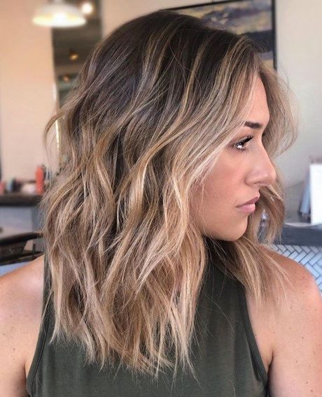2023-hair-trends-medium-length-93_5 2023 hair trends medium length