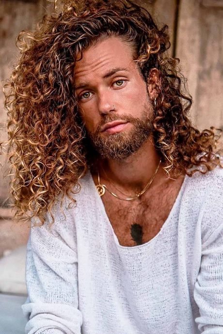 best-haircuts-for-curly-hair-2023-24_6 Best haircuts for curly hair 2023