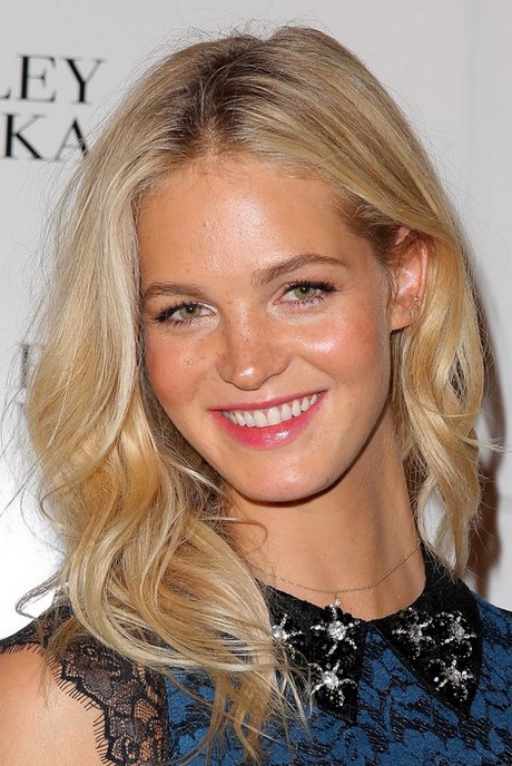 current-celebrity-hairstyles-2023-19_10 Current celebrity hairstyles 2023