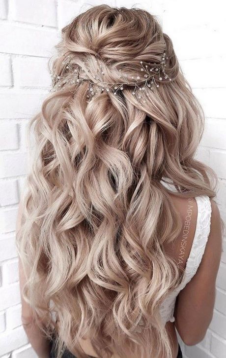 cute-prom-hairstyles-2023-25_10 Cute prom hairstyles 2023
