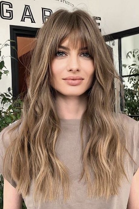 hairstyles-for-long-hair-with-bangs-2023-21_13 Hairstyles for long hair with bangs 2023