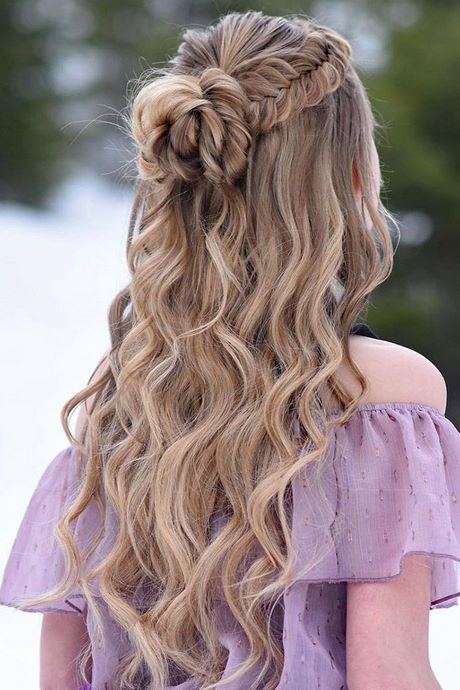 latest-prom-hairstyles-2023-32_4 Latest prom hairstyles 2023