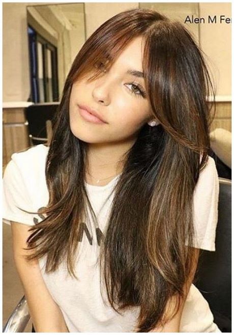 long-haircuts-with-side-bangs-2023-81_12 Long haircuts with side bangs 2023