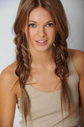 prom-braided-hairstyles-2023-62_13 Prom braided hairstyles 2023