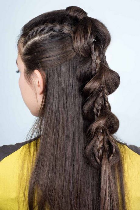 prom-braided-hairstyles-2023-62_3 Prom braided hairstyles 2023