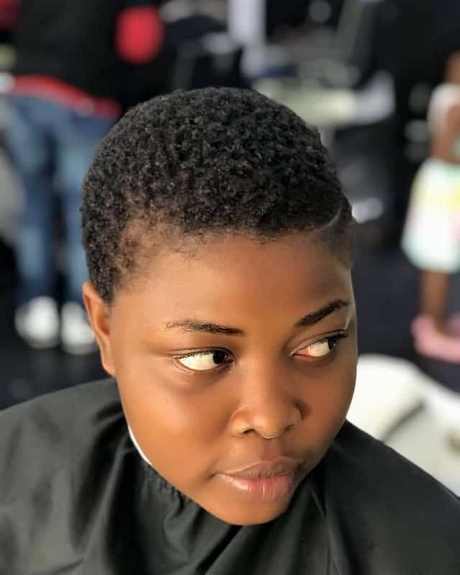 short-hairstyles-for-fat-faces-2023-04_8 Short hairstyles for fat faces 2023